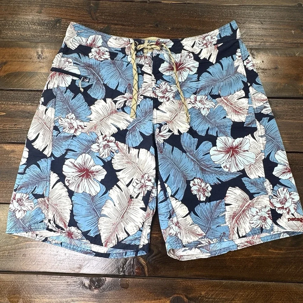 Patagonia Wavefarer‎ Board Shorts  Men's 34 Floral Hawaiian Fronds Nylon